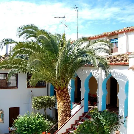 L'estrella Guest house *