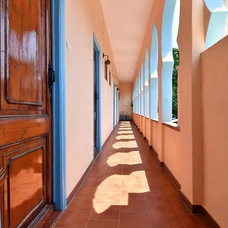 L'estrella Guest house